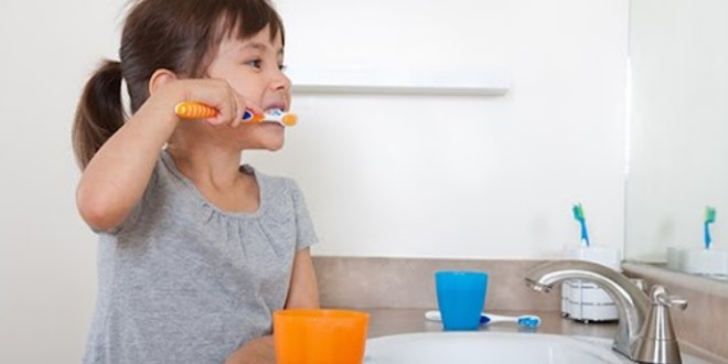 Cara Menghilangkan Bau Mulut pada Anak yang Perlu Moms Ketahui